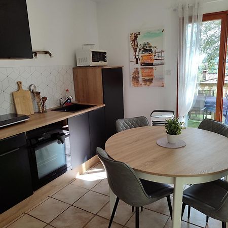 T2 En Rez De Chaussee De Villa A Cuers Exteriér fotografie
